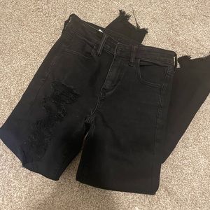 American Eagle Black Distressed Jeans - Size 4